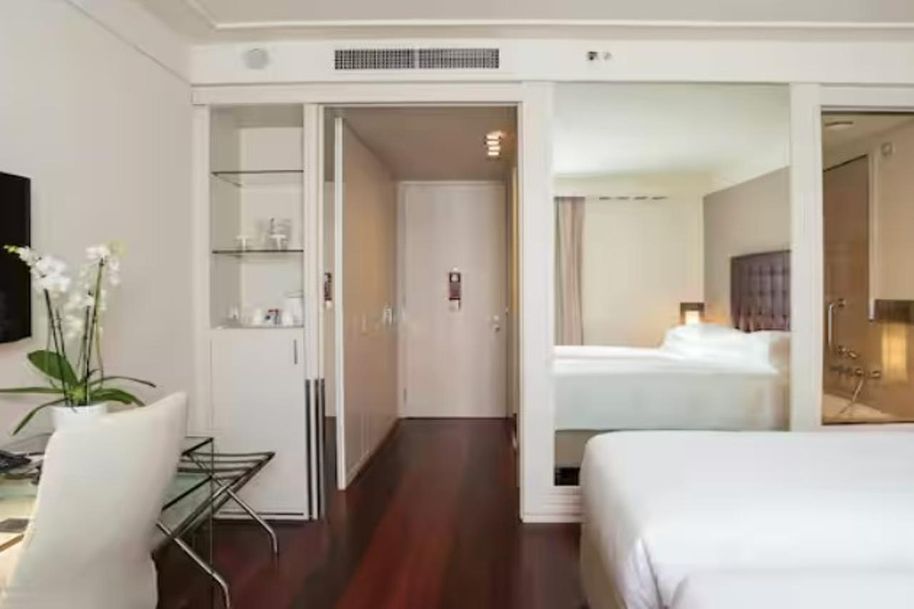 Hotel Doubletree By Hilton Metropole 4*