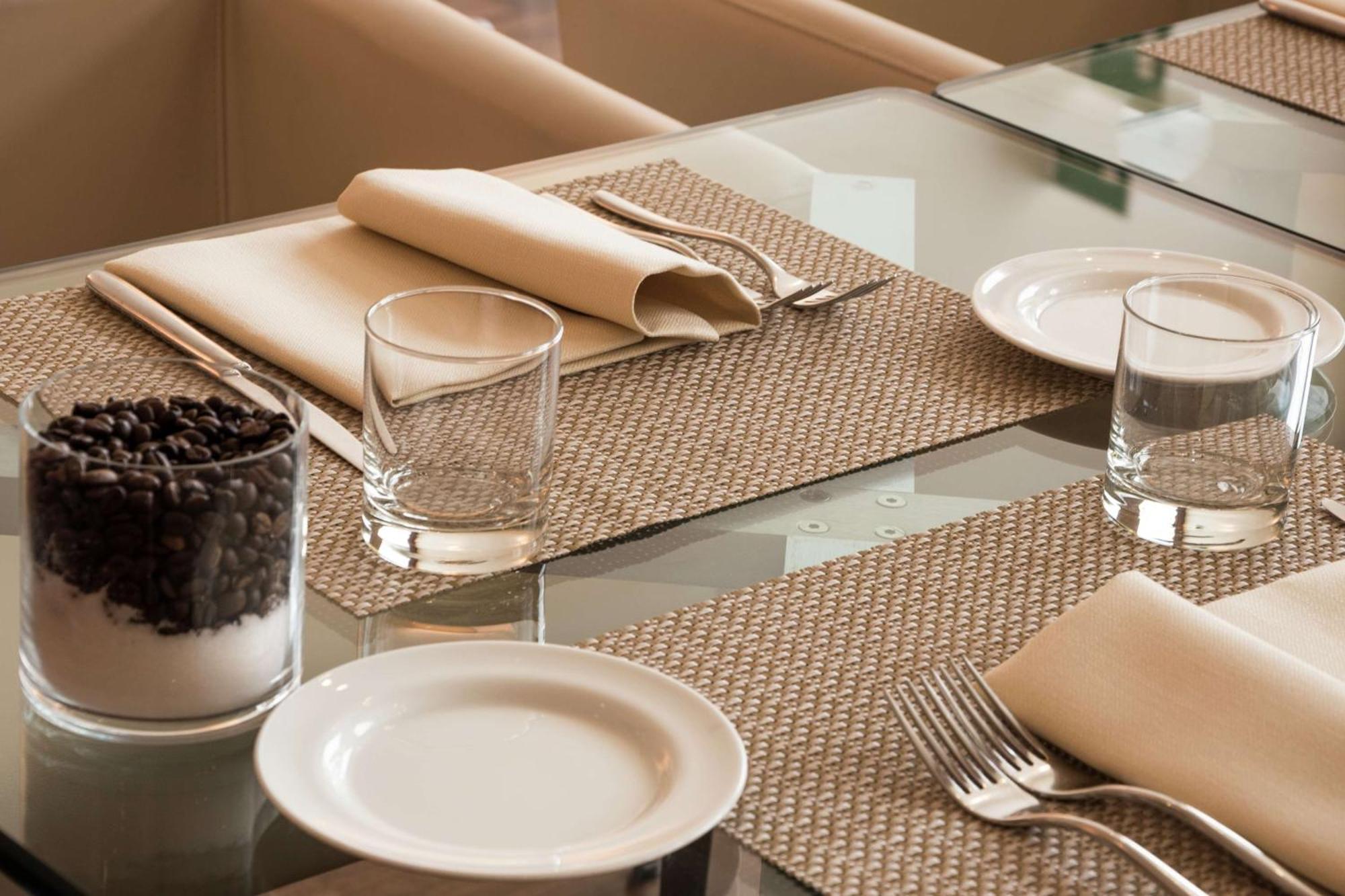 Doubletree By Hilton Metropole Hotel 4*