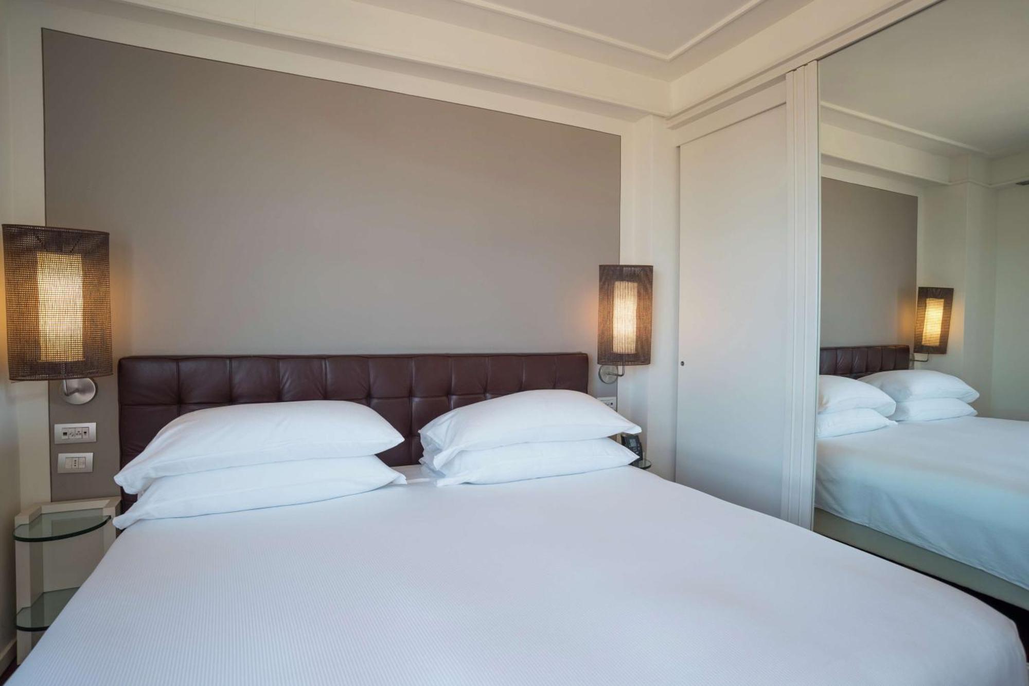 Doubletree By Hilton Metropole Hotel Florenz