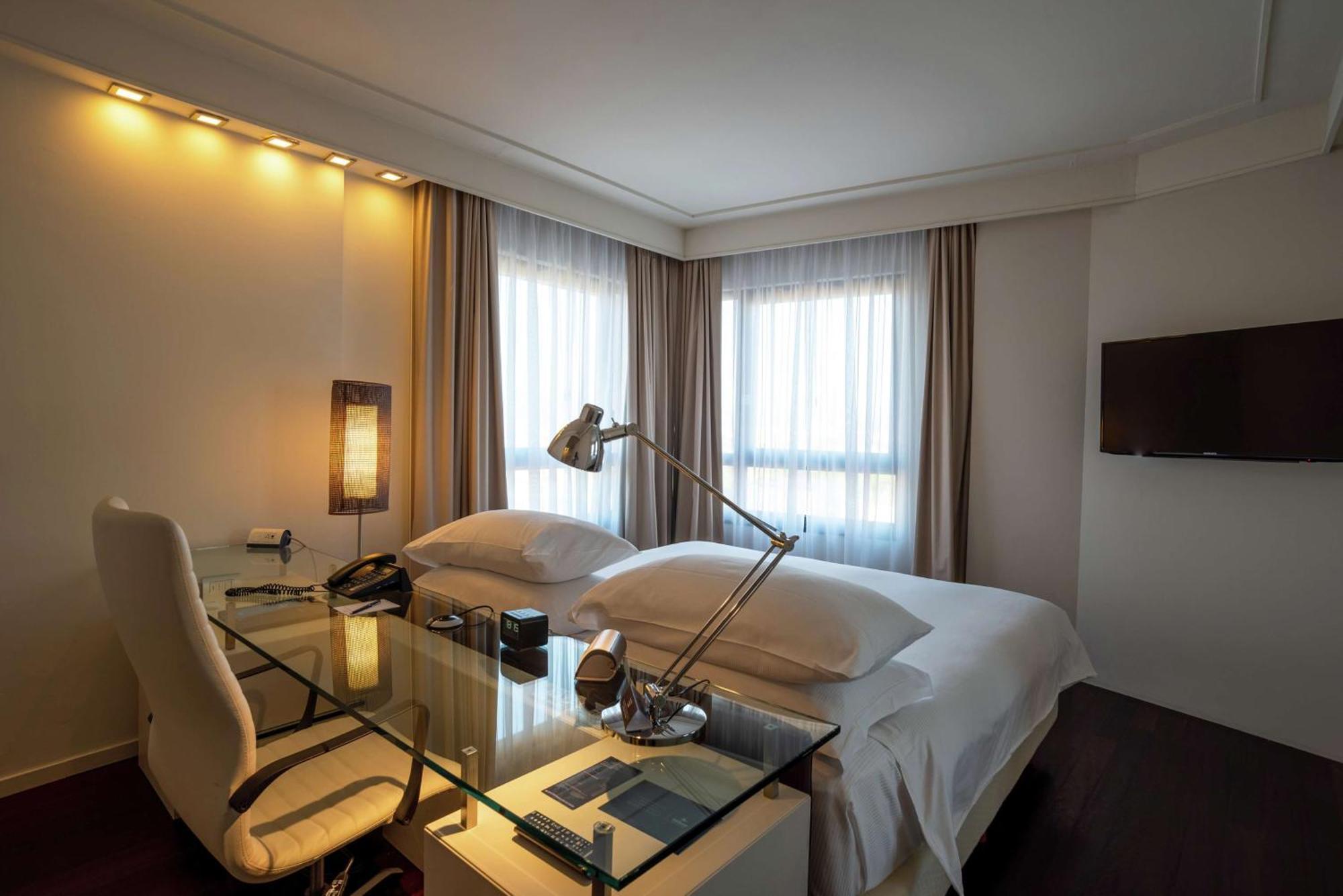Hotel Doubletree By Hilton Metropole 4*