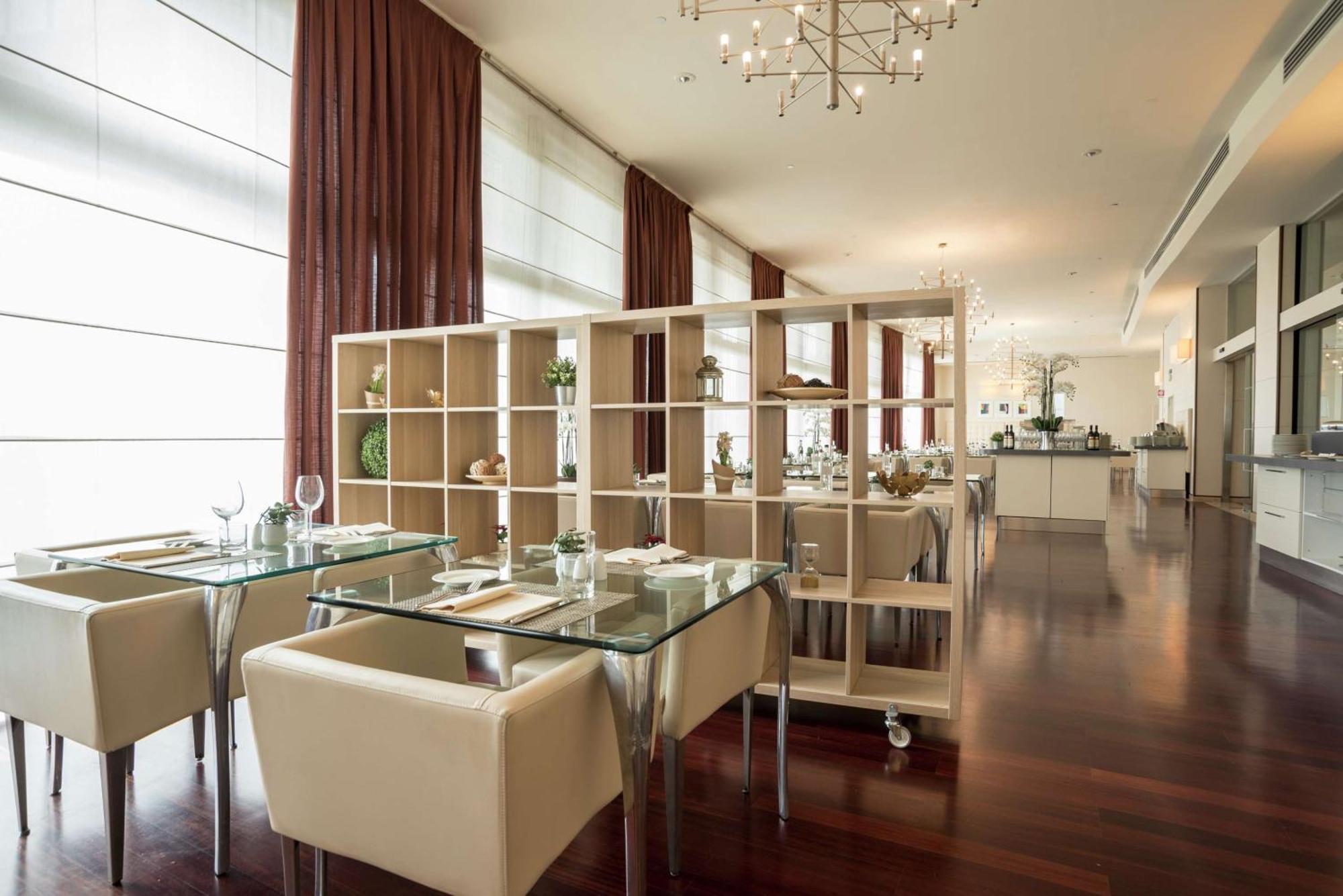 Doubletree By Hilton Metropole Hotel 4*