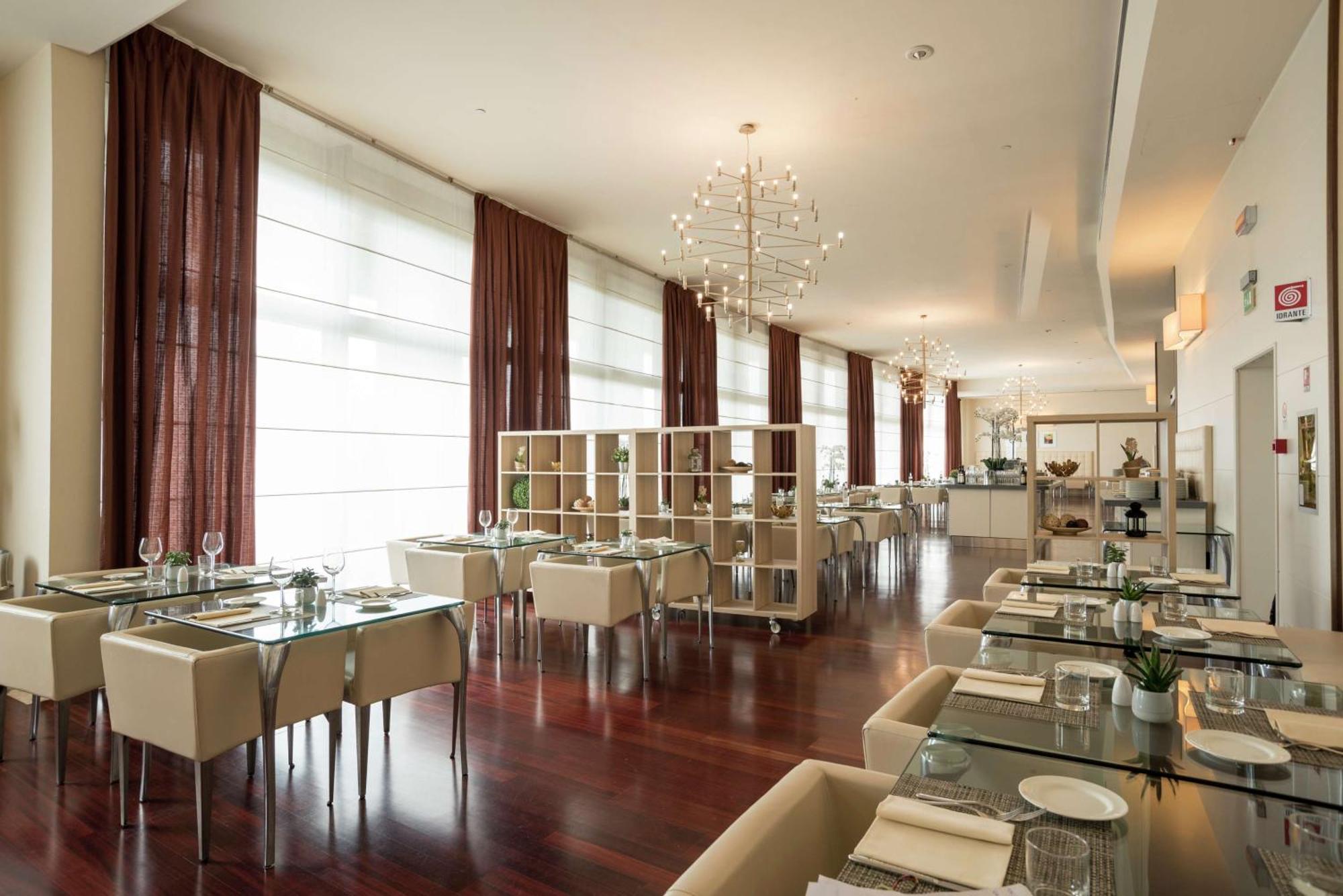 Doubletree By Hilton Metropole 4*