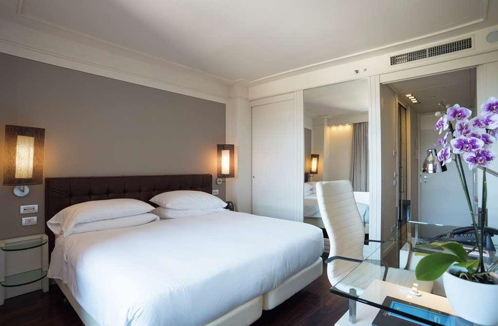 Doubletree By Hilton Metropole 4*