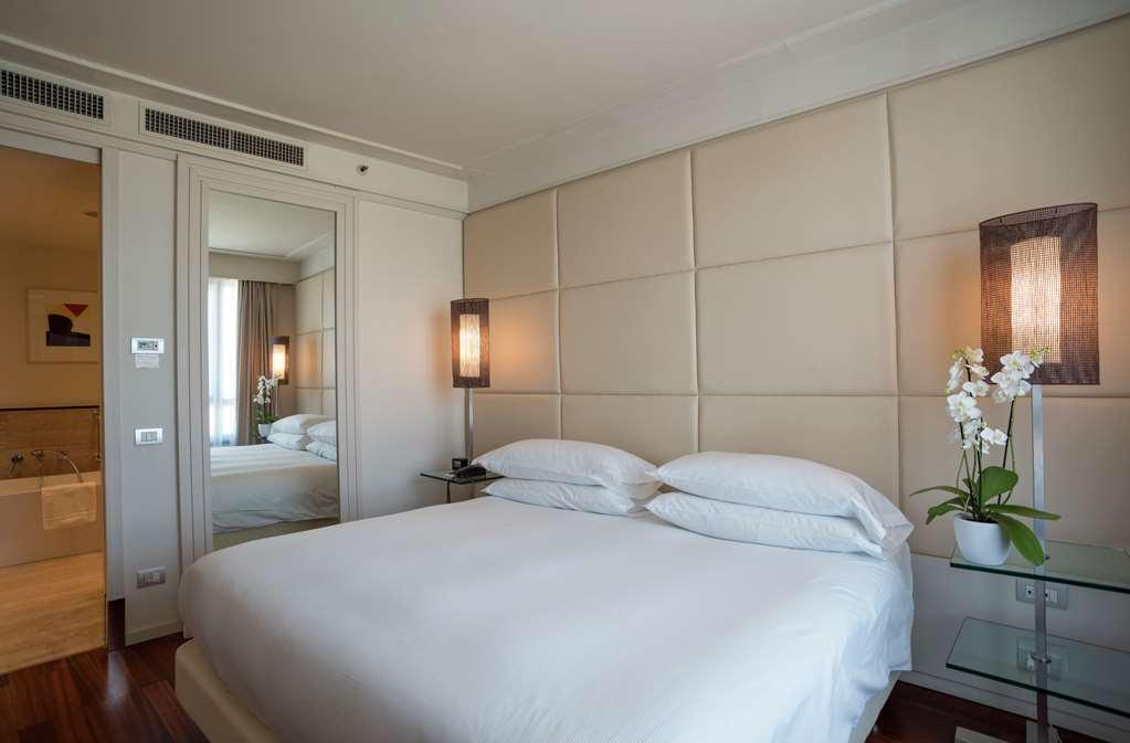 Doubletree By Hilton Metropole Hotel